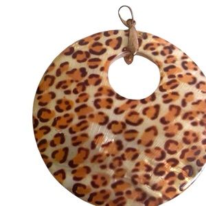 Vintage 1990’s Huge XL Shell Leopard Print Necklace Pendant, Animal Print, 3”